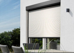 volets-roulants-monobloc-pose-val-de-marne pose de volets roulants monobloc dans le val-de-marne